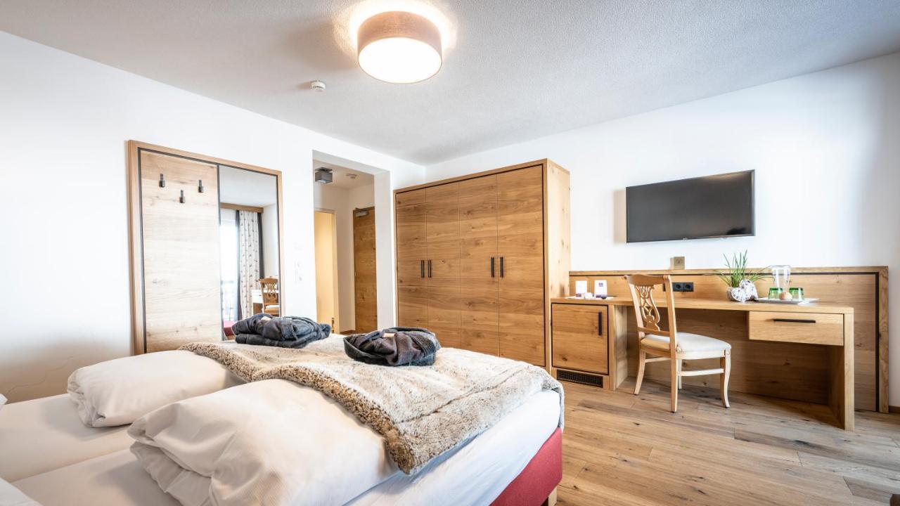 Anthony'S Alpin Hotel Garni Lech am Arlberg Exteriör bild