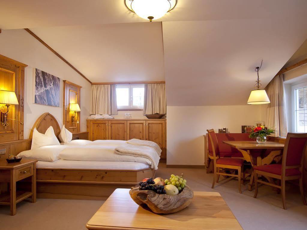 Anthony'S Alpin Hotel Garni Lech am Arlberg Exteriör bild